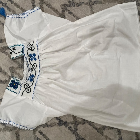 Folkloric Dance Costume Ensemble - Picture 10 of 14